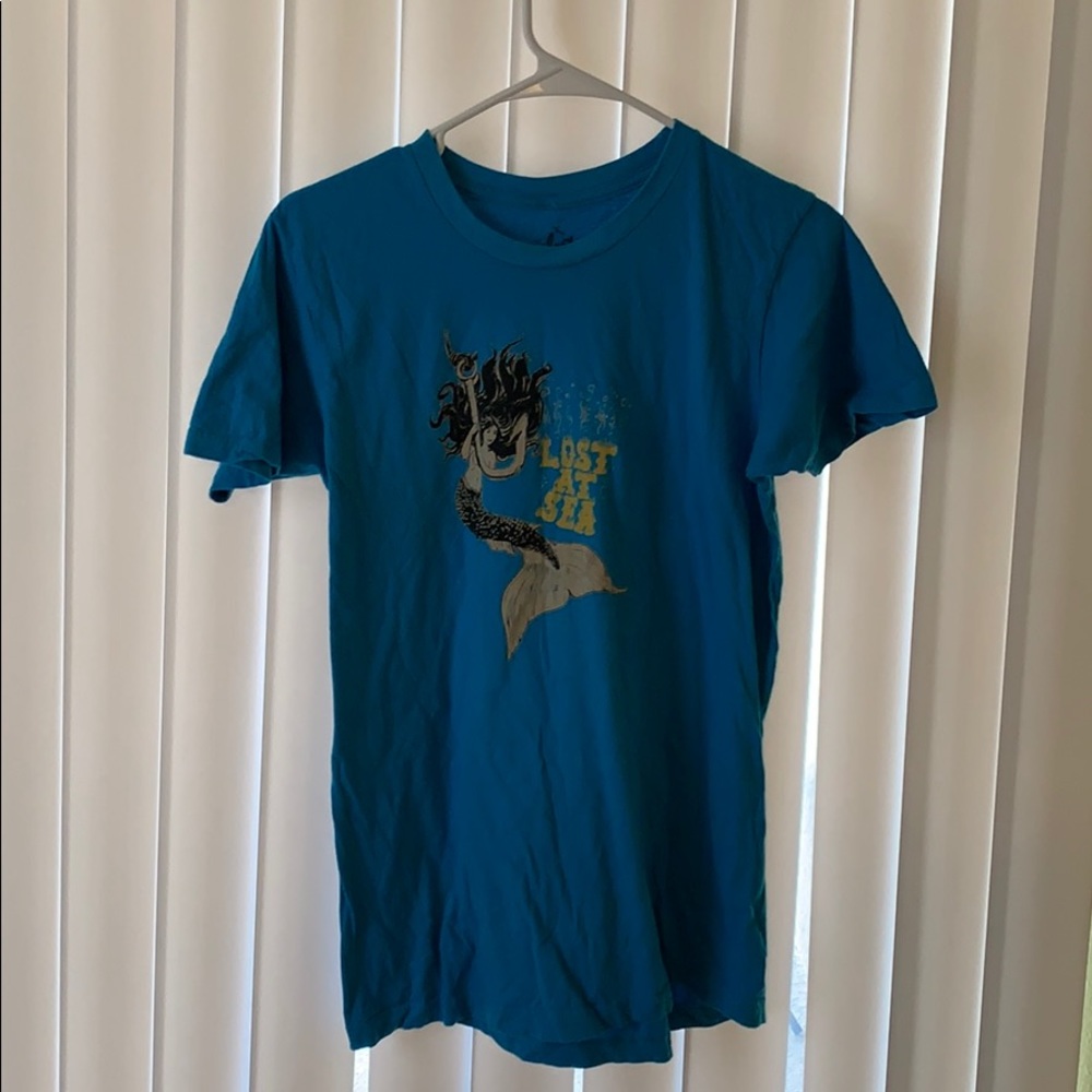 Lost T-shirt lost at sea size medium